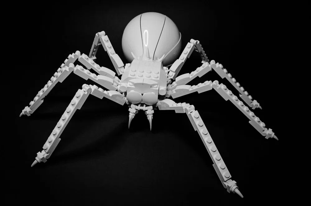 Monochrome Widow